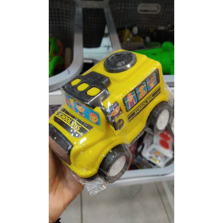 ماشین اسباب بازی