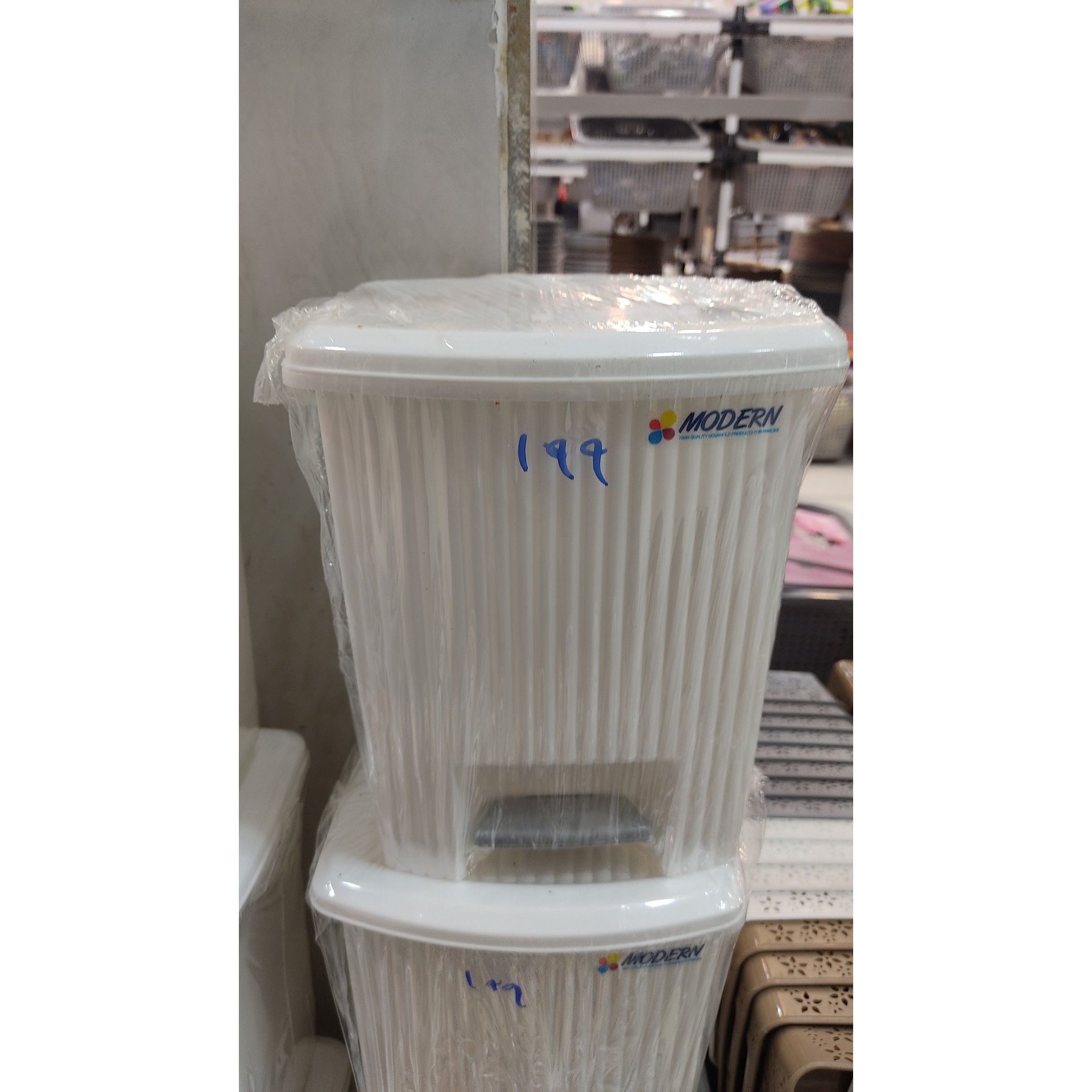 سطل زباله سایز متوسط پدالی